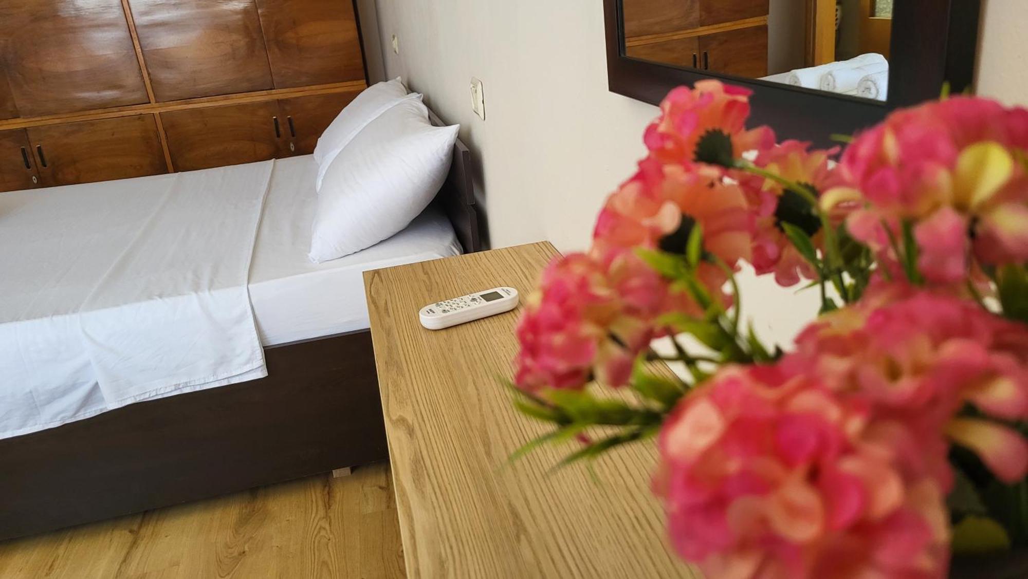 Liam'S Apartment ดูร์เรส ภายนอก รูปภาพ